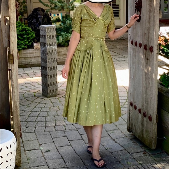 Dresses & Skirts - Very elegant vintage handmade 50s/60s classic circle princess dress.